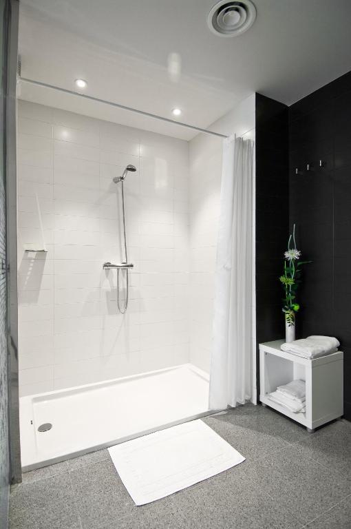 Hostal La Creu Mora d'Ebre Rom bilde